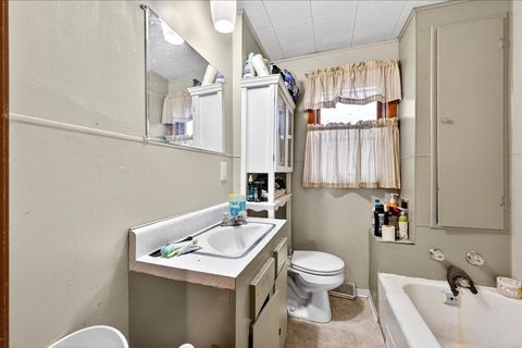 Tiny photo for 835 N 6TH Avenue, Canton, IL 61520 (MLS # 12588519)