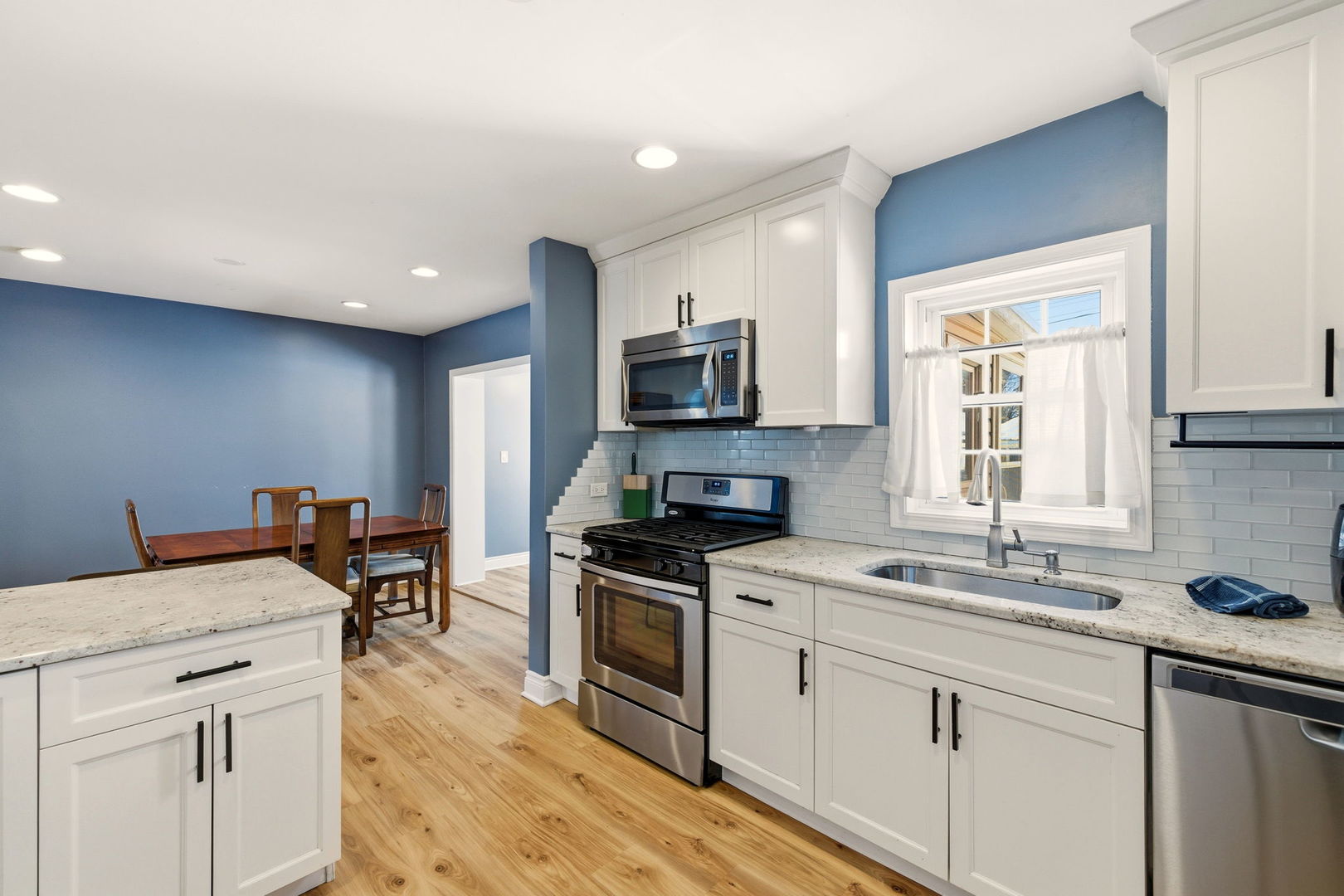 10430 S Whipple Street