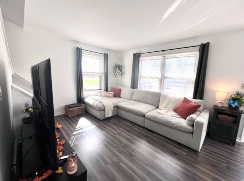 Tiny photo for 2613 Hawthorne Drive, Bettendorf, IA 52722 (MLS # 12600116)