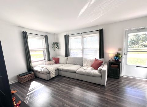 Tiny photo for 2613 Hawthorne Drive, Bettendorf, IA 52722 (MLS # 12600116)