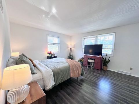 Tiny photo for 2613 Hawthorne Drive, Bettendorf, IA 52722 (MLS # 12600116)