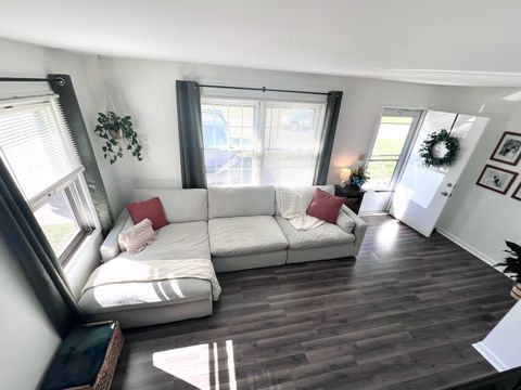 Tiny photo for 2613 Hawthorne Drive, Bettendorf, IA 52722 (MLS # 12600116)