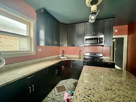 Tiny photo for 2511 Elmwood Avenue, Berwyn, IL 60402 (MLS # 12627255)