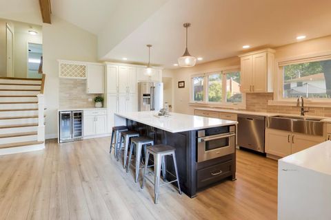 Tiny photo for 2003 E Lillian Lane, Arlington Heights, IL 60004 (MLS # 12671375)