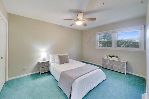 Tiny photo for 2003 E Lillian Lane, Arlington Heights, IL 60004 (MLS # 12671375)