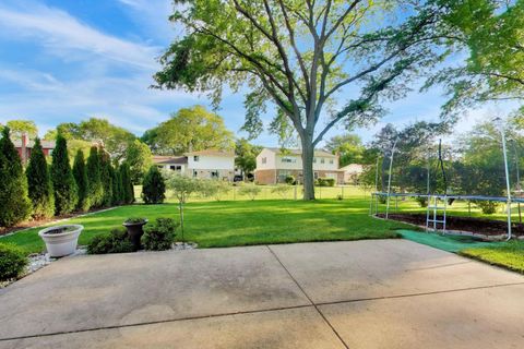 Tiny photo for 2003 E Lillian Lane, Arlington Heights, IL 60004 (MLS # 12671375)