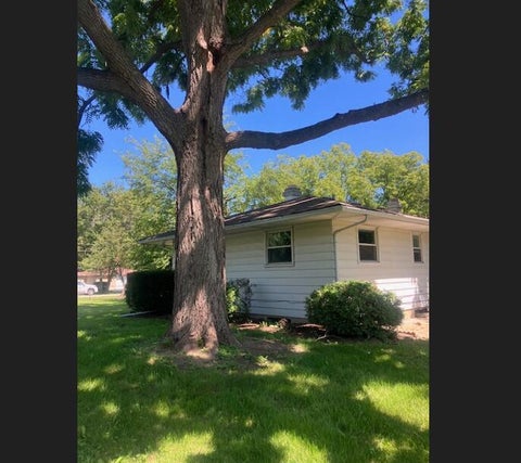 Tiny photo for 2109 W 7th St Street, Winthrop Harbor, IL 60096 (MLS # 12746993)