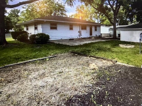 Tiny photo for 2109 W 7th St Street, Winthrop Harbor, IL 60096 (MLS # 12746993)