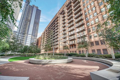Photo of 165 N Canal Street #514, Chicago, IL 60606 (MLS # 12506798)