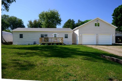 250 Copper Kettle Lane East Dubuque IL 61025