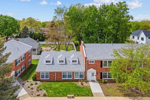 Tiny photo for 3215 E Locust Street #15, Davenport, IA 52803 (MLS # 12632502)