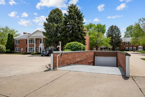 Tiny photo for 3215 E Locust Street #15, Davenport, IA 52803 (MLS # 12632502)