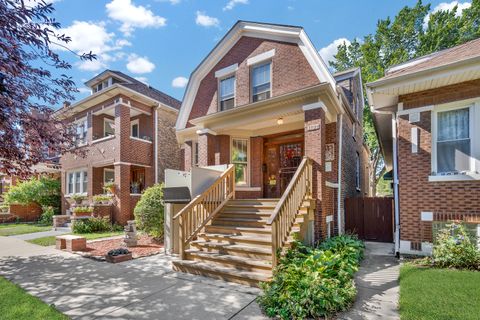 Photo of 4132 S Mozart Street, Chicago, IL 60632 (MLS # 12494035)