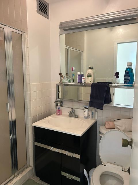 Tiny photo for 6301 N Sheridan Road #6O, Chicago, IL 60660 (MLS # 12604048)