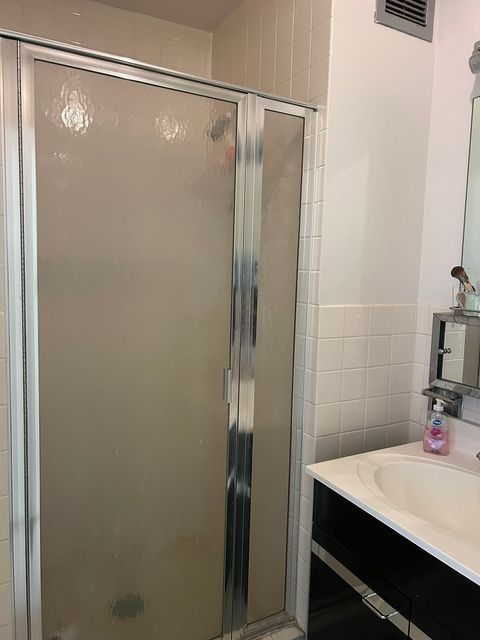 Tiny photo for 6301 N Sheridan Road #6O, Chicago, IL 60660 (MLS # 12604048)