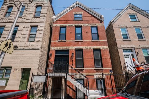 1418 W BLACKHAWK Street Chicago IL 60642