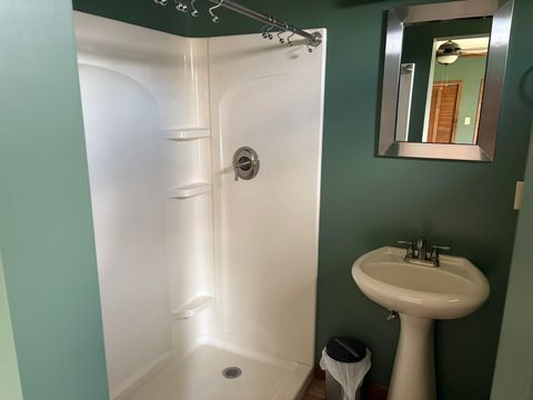 Tiny photo for 804 E Clark Street, WestFrank, IL 62896 (MLS # 100000115)