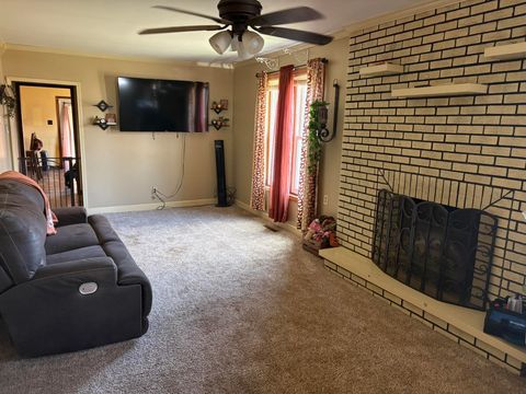 Tiny photo for 804 E Clark Street, WestFrank, IL 62896 (MLS # 100000115)