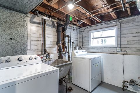 Tiny photo for 325 N Emerald Avenue, Mundelein, IL 60060 (MLS # 12589459)