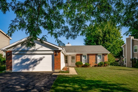 Photo of 1704 Stratton Pond Lane, Schaumburg, IL 60194 (MLS # 12782823)