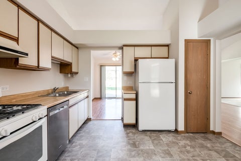 Tiny photo for 1704 Stratton Pond Lane, Schaumburg, IL 60194 (MLS # 12782823)