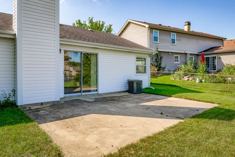 Tiny photo for 1704 Stratton Pond Lane, Schaumburg, IL 60194 (MLS # 12782823)