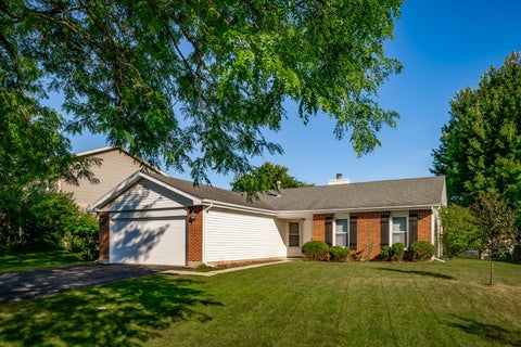 Tiny photo for 1704 Stratton Pond Lane, Schaumburg, IL 60194 (MLS # 12782823)