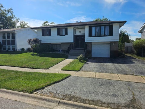 Photo of 17010 Elm Drive, Hazel Crest, IL 60429 (MLS # 12769993)