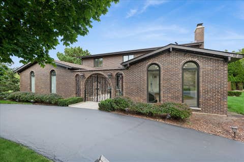 Photo of 505 Rue Royale, Deer Park, IL 60010 (MLS # 12739525)