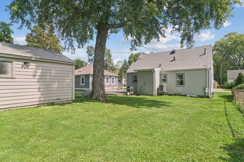 Tiny photo for 418 S Lake Terrace, Mundelein, IL 60060 (MLS # 12723287)
