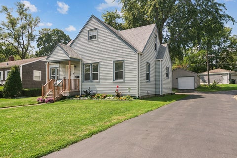Tiny photo for 418 S Lake Terrace, Mundelein, IL 60060 (MLS # 12723287)