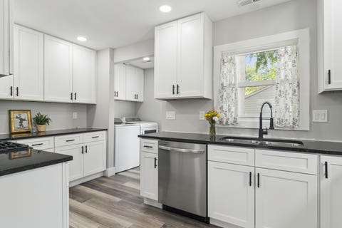 Tiny photo for 418 S Lake Terrace, Mundelein, IL 60060 (MLS # 12723287)