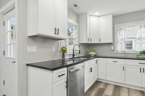 Tiny photo for 418 S Lake Terrace, Mundelein, IL 60060 (MLS # 12723287)