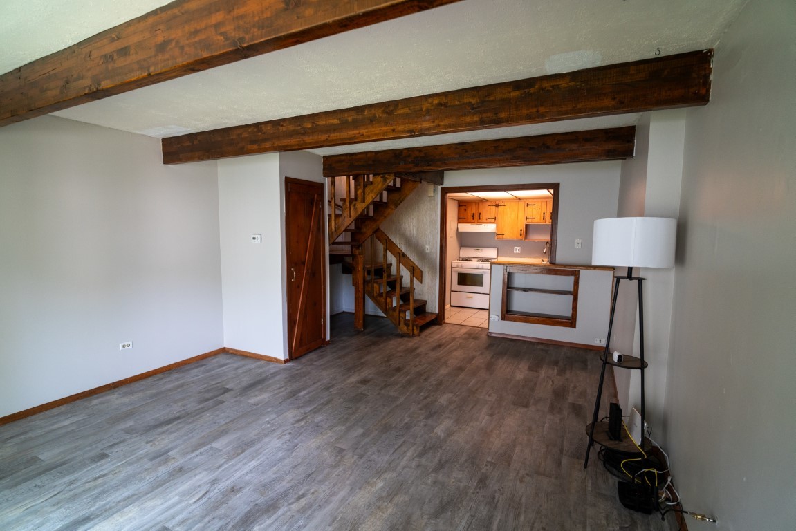 89 Maude Avenue A