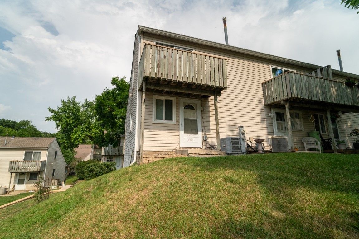 89 Maude Avenue A