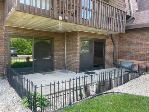 1616 Richmond Circle 101 Joliet IL 60435