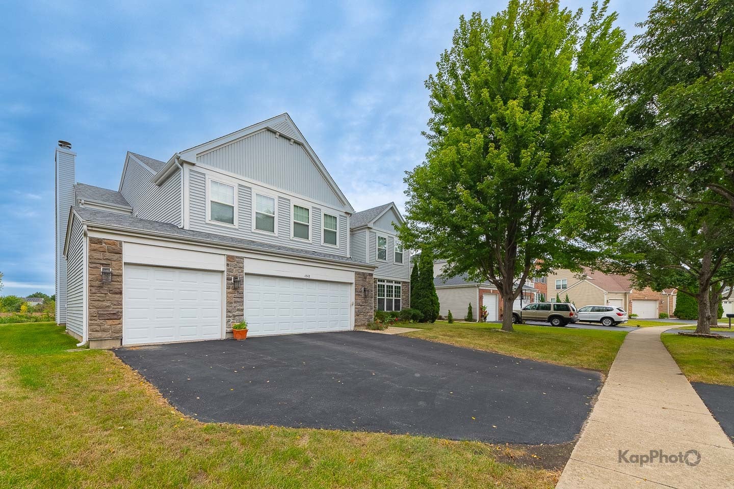 1512 Parkside Drive
