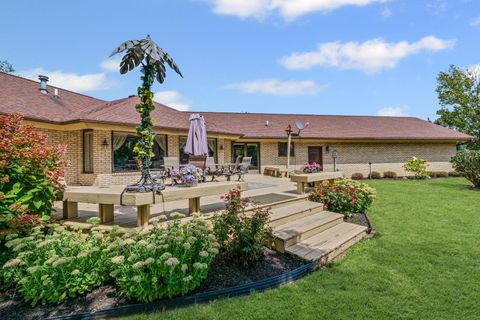 Tiny photo for 800 Cambridge Drive, Paxton, IL 60957 (MLS # 12437297)