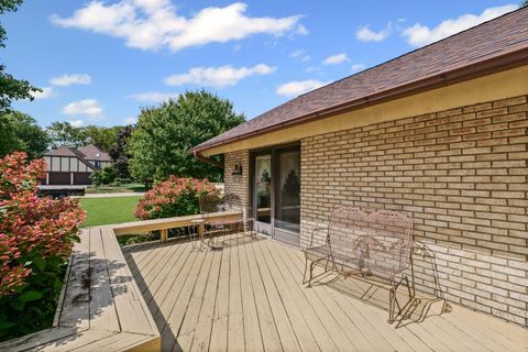Tiny photo for 800 Cambridge Drive, Paxton, IL 60957 (MLS # 12437297)