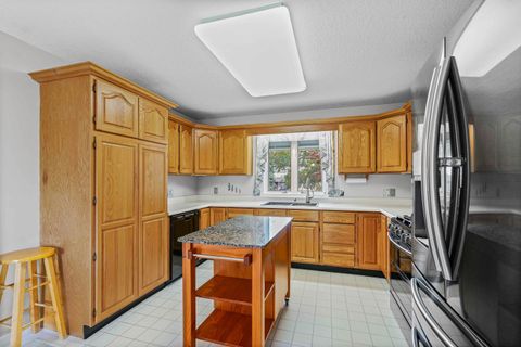 Tiny photo for 800 Cambridge Drive, Paxton, IL 60957 (MLS # 12437297)