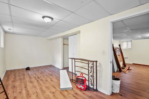 Tiny photo for 1036 E Hyde Park Boulevard, Chicago, IL 60615 (MLS # 12453495)