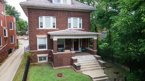 1036 E Hyde Park Boulevard Chicago IL 60615