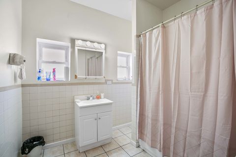 Tiny photo for 1036 E Hyde Park Boulevard, Chicago, IL 60615 (MLS # 12453495)