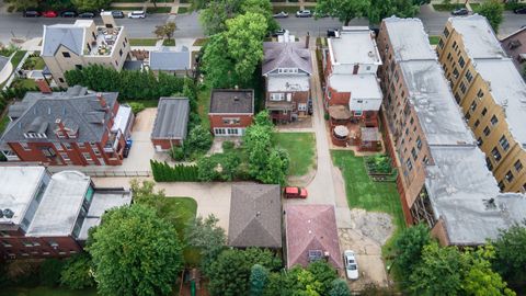 Tiny photo for 1036 E Hyde Park Boulevard, Chicago, IL 60615 (MLS # 12453495)