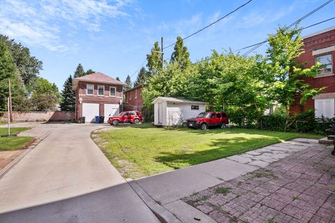 Tiny photo for 1036 E Hyde Park Boulevard, Chicago, IL 60615 (MLS # 12453495)
