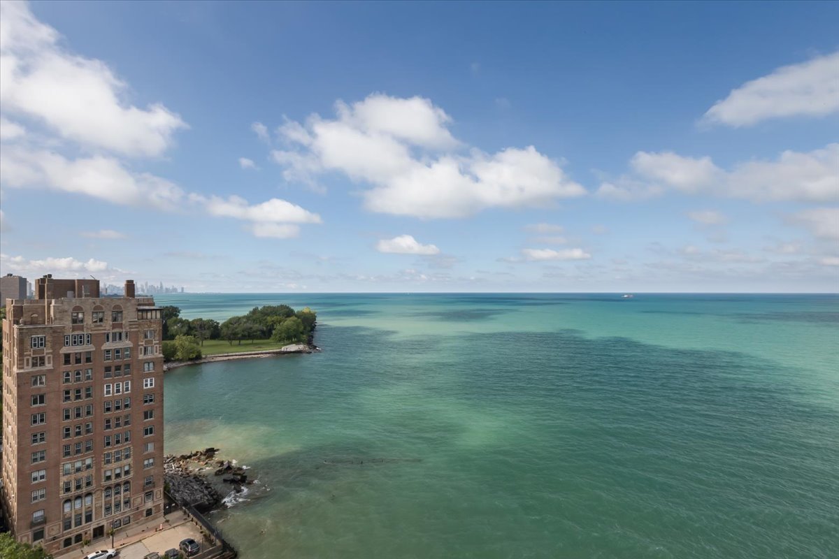 7321 S South Shore Drive 5A