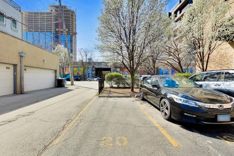 Tiny photo for 1050 W HUBBARD Street #2F, Chicago, IL 60622 (MLS # 12619600)