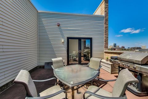 Tiny photo for 1050 W HUBBARD Street #2F, Chicago, IL 60622 (MLS # 12619600)