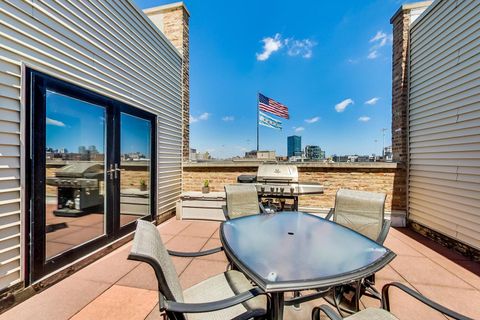 Tiny photo for 1050 W HUBBARD Street #2F, Chicago, IL 60622 (MLS # 12619600)