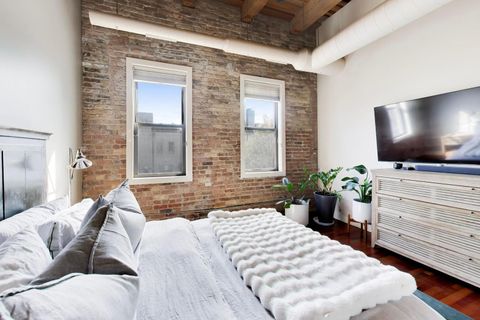 Tiny photo for 1050 W HUBBARD Street #2F, Chicago, IL 60622 (MLS # 12619600)